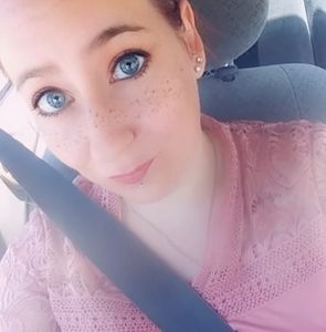 Meet your Posher, Traci